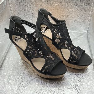 Fergalicious Bandit Lace Bootie Women's 9.5 M NEW